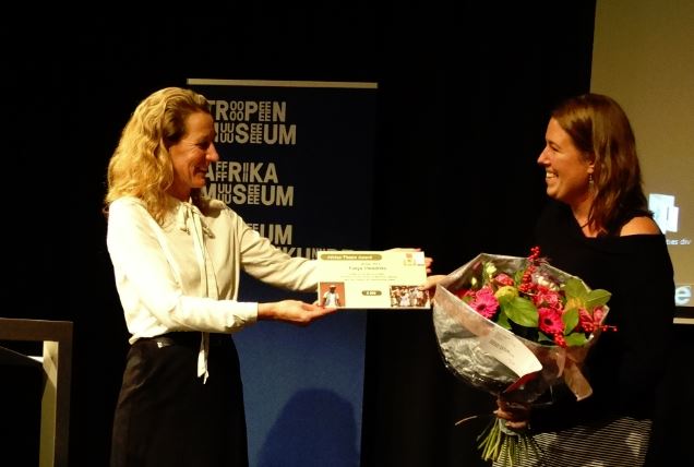 Presentation Thesis Award to Tanja